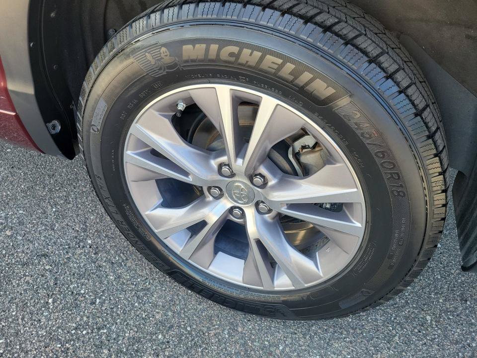 Used 2014 Toyota Highlander XLE FWD image 31