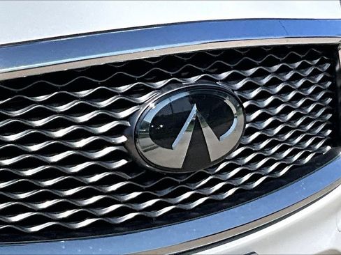 Certified 2023 INFINITI QX50 Luxe AWD/4WD image 11