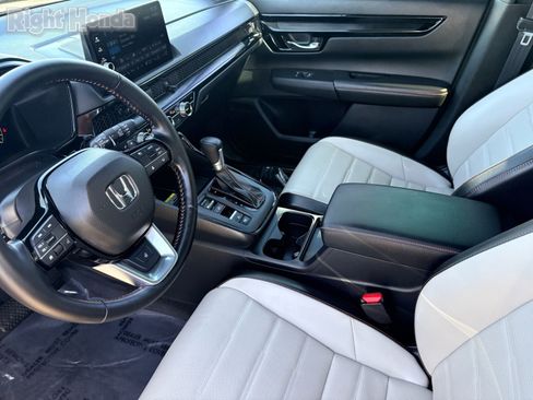Used 2025 Honda CR-V Sport Touring image 13