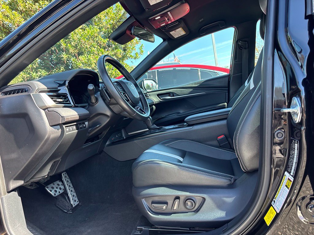 Used 2025 Toyota Camry SE FWD image 10