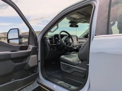 New 2026 Ford F350 Lariat w/ Lariat Premium Package AWD/4WD image 9
