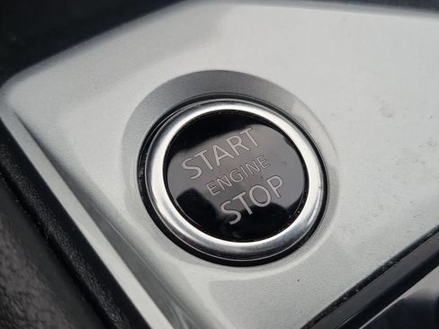 Used 2025 Nissan Altima 2.5 SV FWD image 24