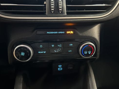 Used 2022 Ford Escape SE image 27