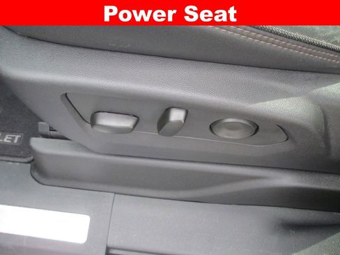 Used 2025 Chevrolet Suburban High Country AWD/4WD image 31