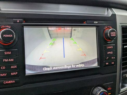 Used 2017 Nissan Titan SL image 14