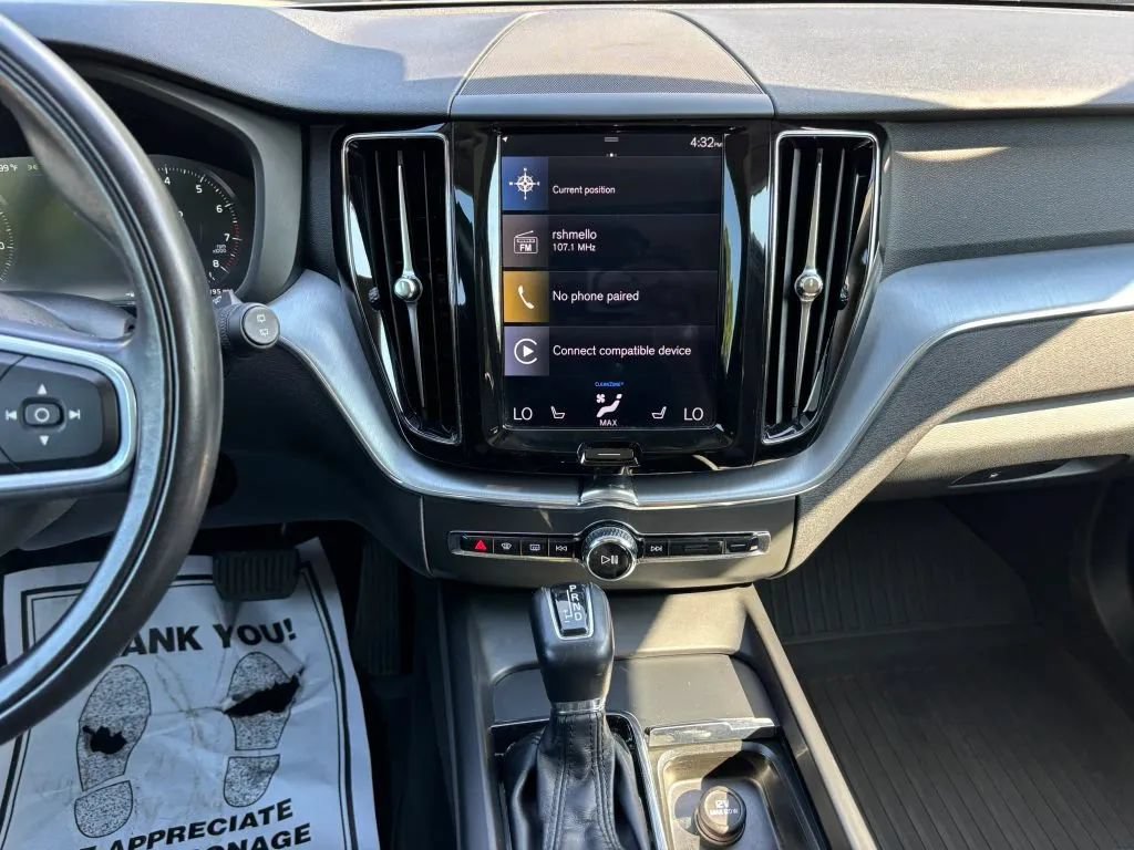 Used 2020 Volvo XC60 T5 Momentum w/ Protection Package Premier AWD/4WD image 24