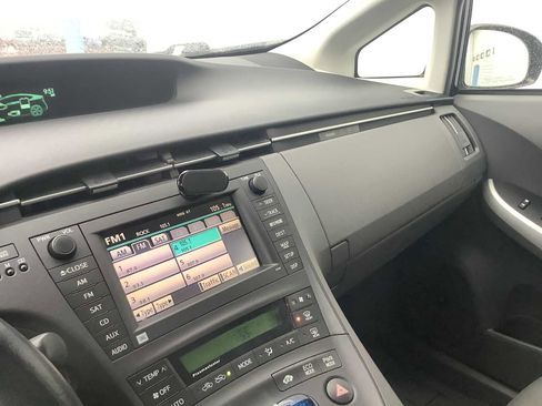 Used 2011 Toyota Prius Five w/ Navigation Pkg image 17