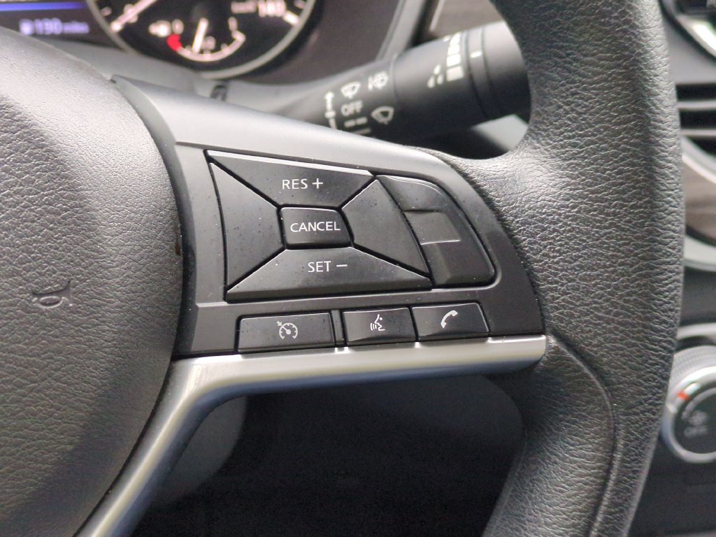 Used 2025 Nissan Altima 2.5 SV FWD image 19