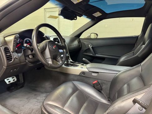 Used 2005 Chevrolet Corvette Coupe w/ Preferred Equipment Group image 13
