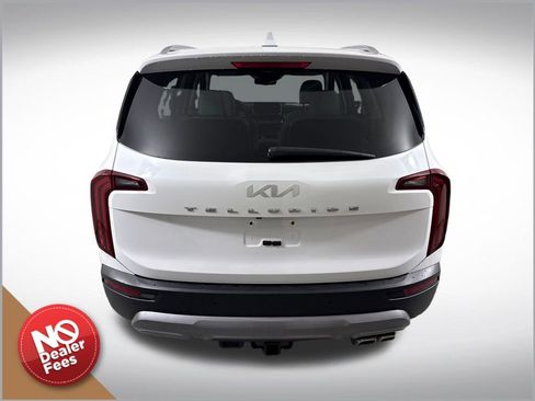 Used 2022 Kia Telluride EX w/ EX Premium Package FWD image 5