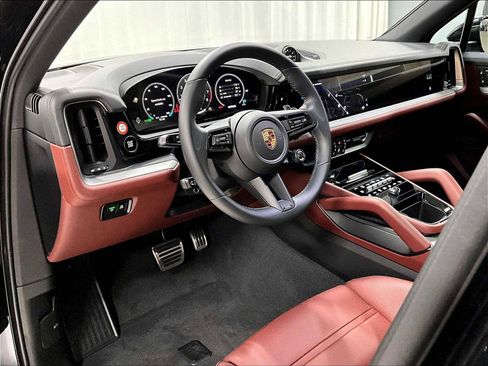 New 2026 Porsche Cayenne S AWD/4WD image 4