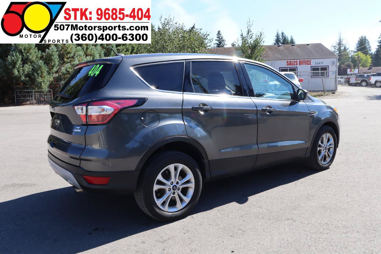 Used 2017 Ford Escape SE FWD image 7