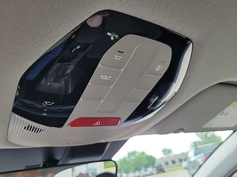 New 2026 Kia K4 FWD image 18