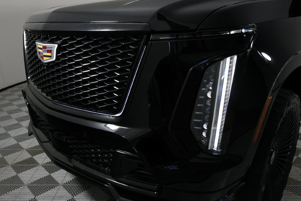 Used 2025 Cadillac Escalade ESV V AWD/4WD image 47