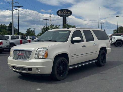 Used 2013 GMC Yukon XL Denali AWD/4WD image 3