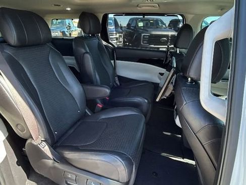 Used 2024 Kia Carnival SX Prestige FWD image 12