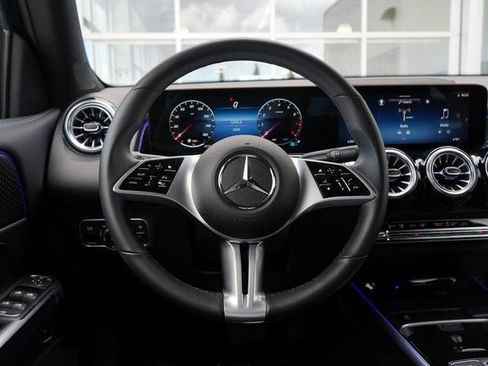 Used 2026 Mercedes-Benz GLB 250 image 21