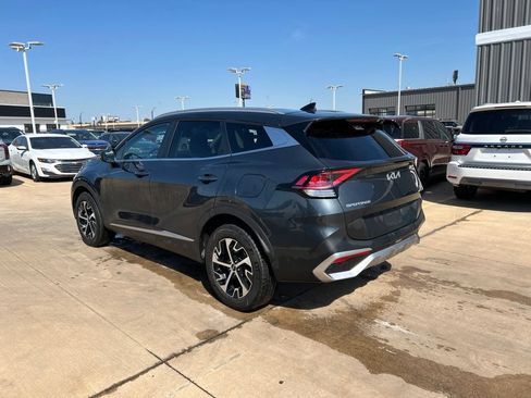 Used 2023 Kia Sportage EX AWD/4WD image 2