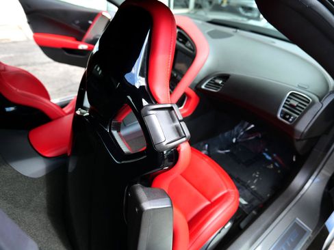 Used 2015 Chevrolet Corvette Z06 w/ Z07 Performance Package image 41