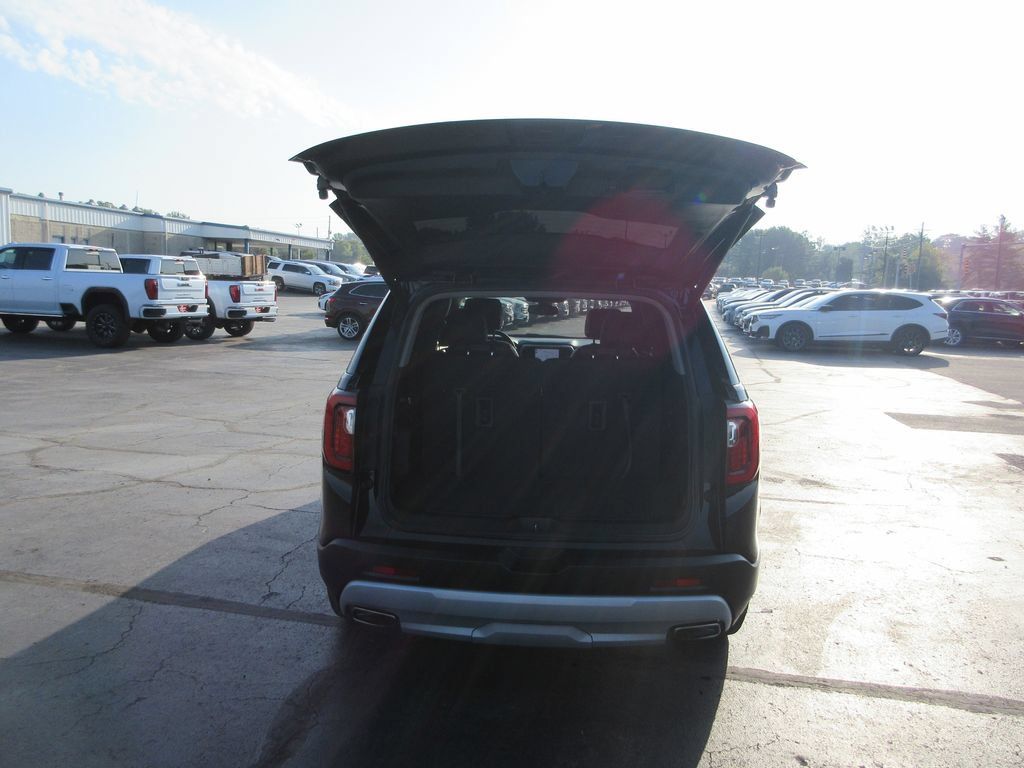 Certified 2023 GMC Acadia SLT FWD image 8