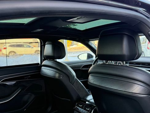 Used 2019 Audi A8 L 3.0T w/ Executive Package image 9