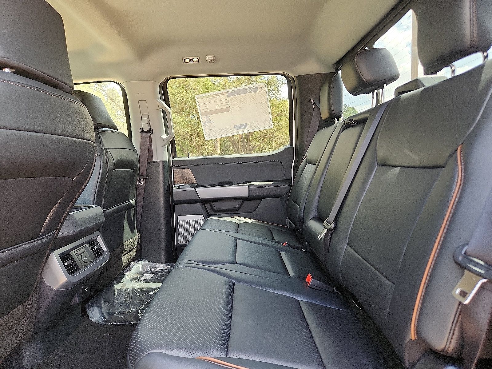 New 2026 Ford F350 Lariat w/ Black Appearance Package AWD/4WD image 8
