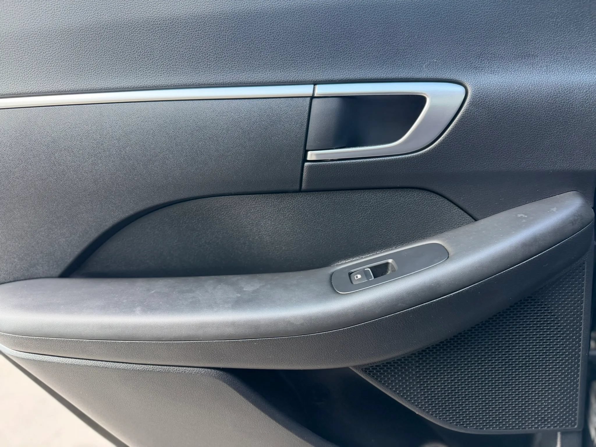 Used 2023 Hyundai Sonata SE w/ Preferred Accessory Package FWD image 8