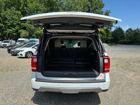 Used 2020 Ford Expedition Max XLT w/ Equipment Group 202A RWD image 17