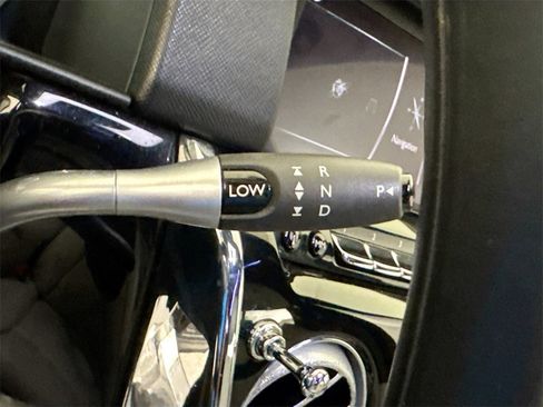 Used 2019 Rolls-Royce Cullinan image 17