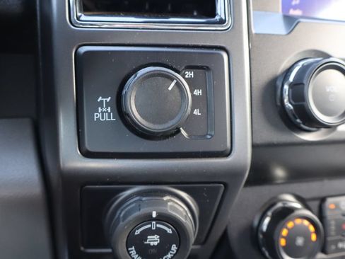 Used 2019 Ford F150 XLT w/ Equipment Group 302A Luxury AWD/4WD image 15