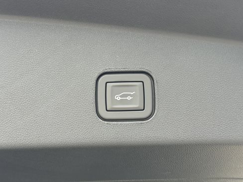 New 2026 Cadillac Lyriq Luxury image 12