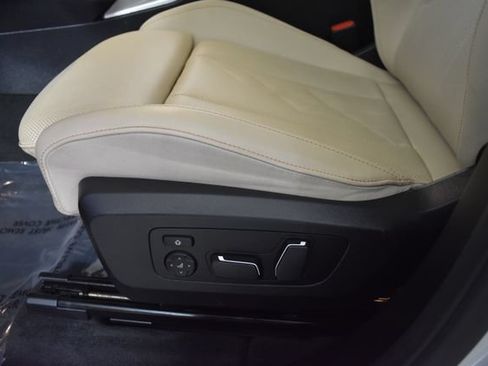Used 2025 BMW X3 xDrive30i AWD/4WD image 12