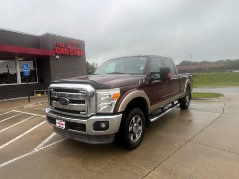 Used 2012 Ford F250 Lariat w/ Lariat Interior Pkg AWD/4WD image 2