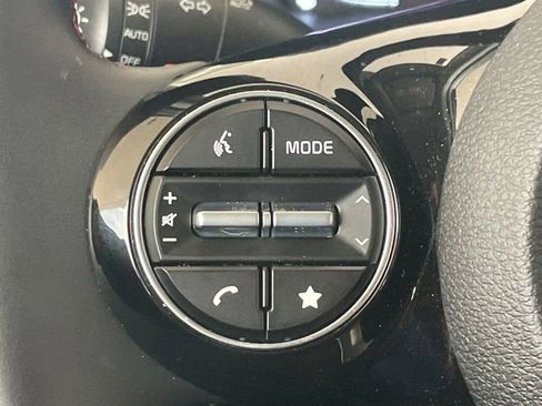 Used 2025 Kia Soul GT-Line FWD image 9