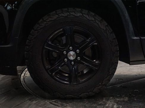 Used 2020 GMC Acadia AT4 image 9