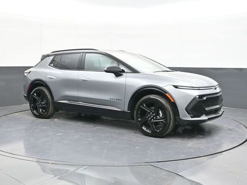 New 2026 Chevrolet Equinox EV RS image 19