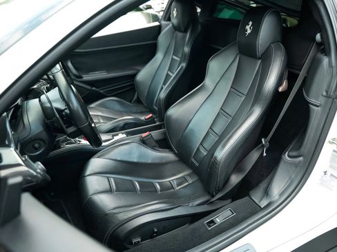 Used 2011 Ferrari 458 Italia Coupe RWD image 13