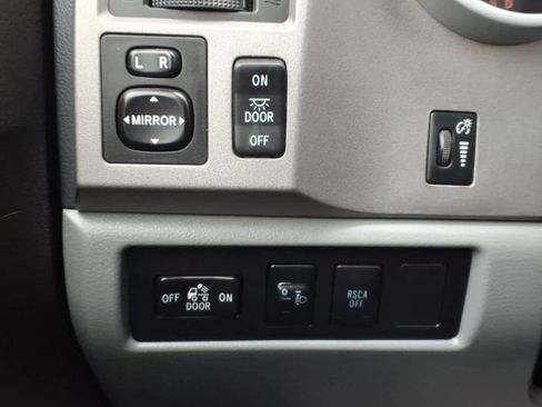 Used 2013 Toyota Tundra CrewMax 5.7L V8 6-Spd AT image 17