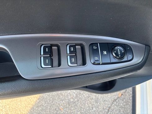 Used 2020 Kia Optima S FWD image 14