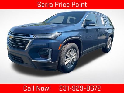 Used 2023 Chevrolet Traverse LT