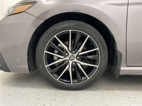 Used 2022 Toyota Camry SE AWD/4WD image 9