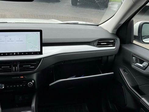 Used 2023 Ford Escape Platinum AWD/4WD image 31