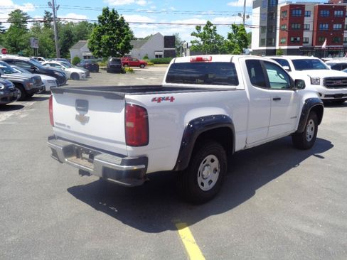 Used 2018 Chevrolet Colorado W/T w/ WT Convenience Package AWD/4WD image 12