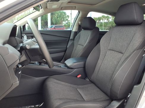 Used 2023 Honda Accord EX image 5