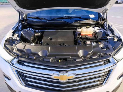 Used 2023 Chevrolet Traverse LT FWD image 28