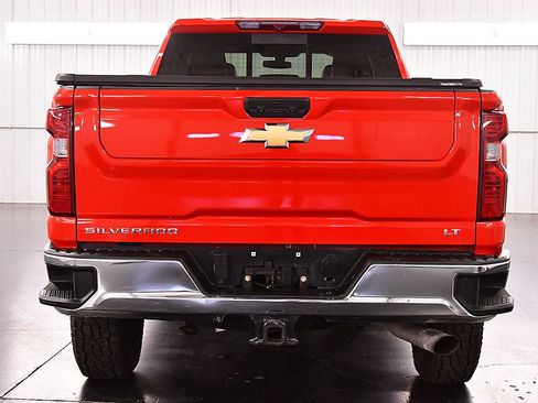 Used 2022 Chevrolet Silverado 2500 LT w/ Convenience Package AWD/4WD image 6