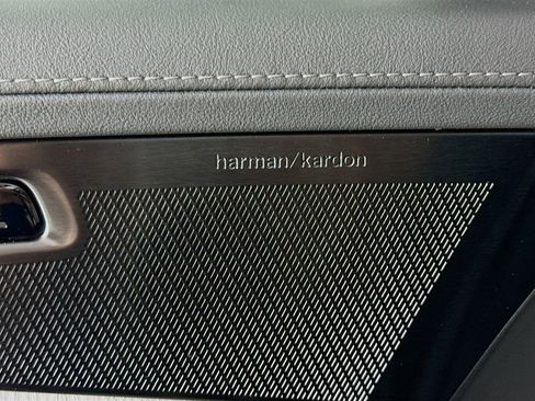 New 2026 Volvo XC90 B6 Ultra w/ Protection Package image 19