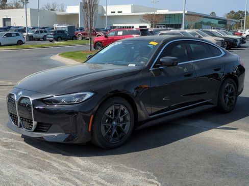 Used 2023 BMW i4 eDrive35 image 5
