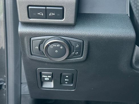 Used 2019 Ford F150 Raptor w/ Equipment Group 802A Luxury image 31