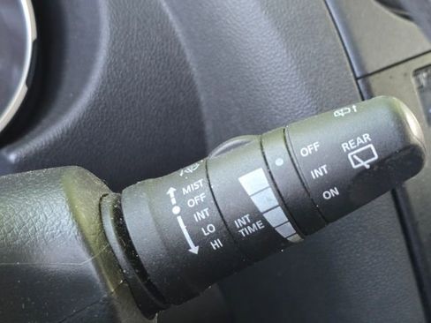 Used 2008 Nissan Rogue SL w/ Premium Pkg image 17